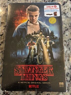 Netflix Stranger Things Season 1 Collector’s Edition Season 1 Blu-RayDVD, Poster